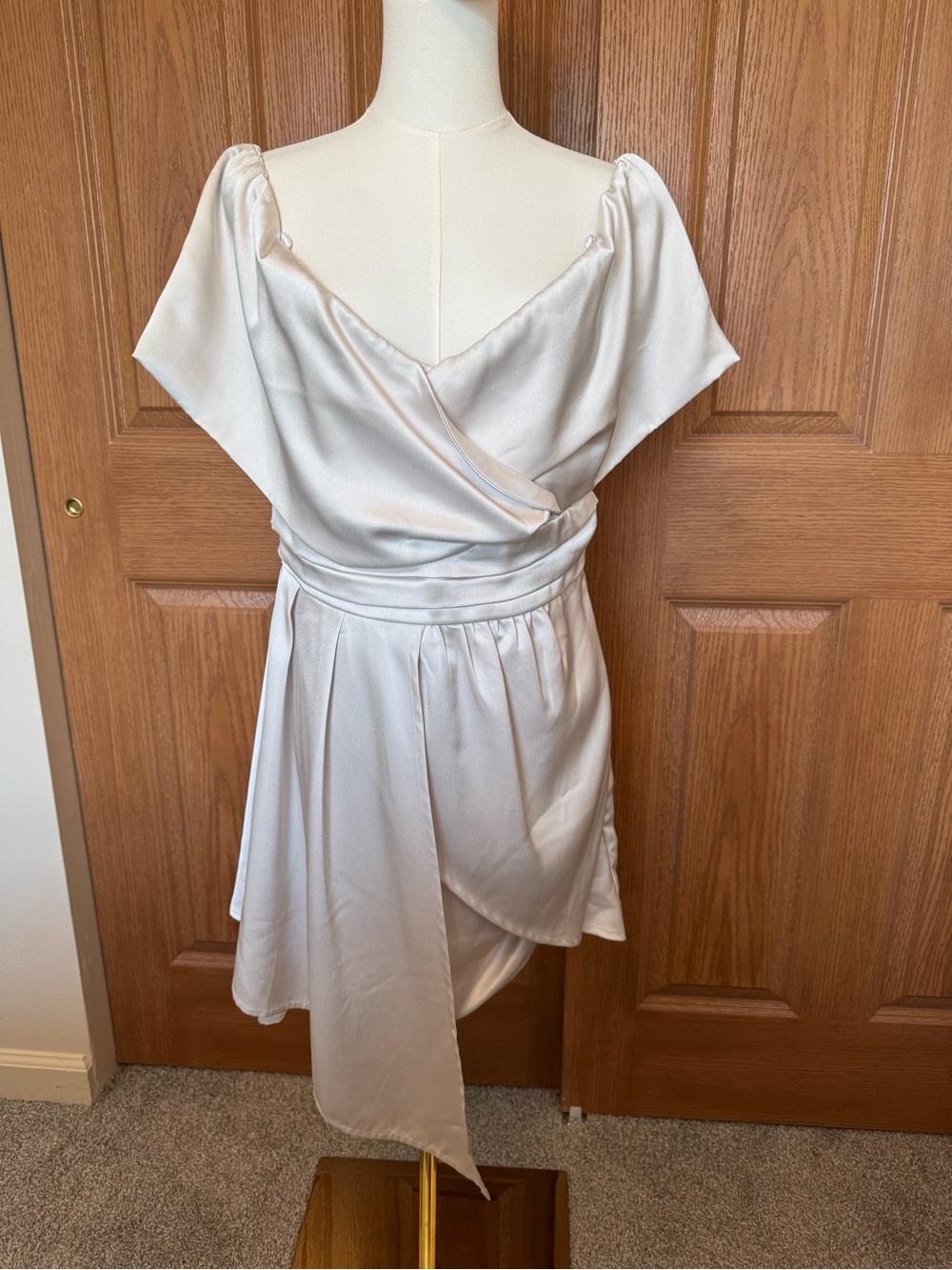 Lulus Ivory Satin Women’s Dress